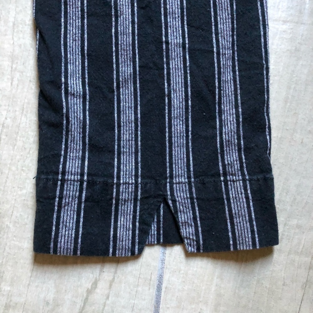 Brandy melville black and white variegated striped cropped ankle pants. Size OS - Picture 6 of 7